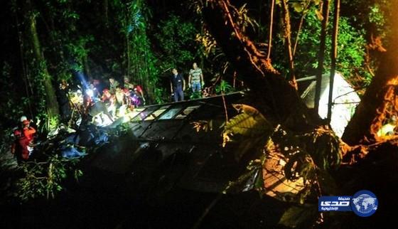 42 قتيلا على الأقل في سقوط حافلة ركاب بواد بالبرازيل