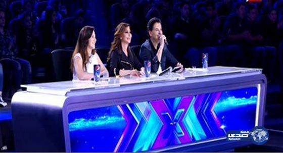 لجنة تحكيم “إكس فاكتور” تطالب متسابقة ضمن فريق غنائى بالانفصال عن زملائها