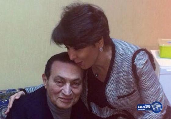 فجر السعيد تنشر حواراً مكتوب بخط يد حسني مبارك (صور)