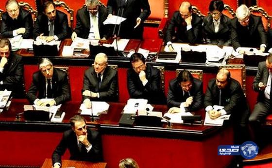 وزير ايطالي يستقيل من منصبه اثر تسريب يطلب فيه توظيف نجله