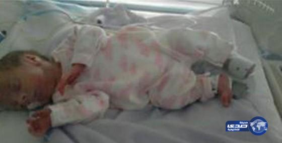 أم تنجب طفلتها الثالثة على التوالي في الحمام