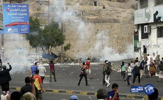 مقتل يمني وإصابة 22 برصاص الحوثيين خلال تفريق مسيرات في تعز