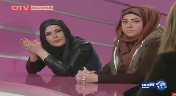 بالفيديو: فتاة لبنانية تخلع حجابها على الهواء