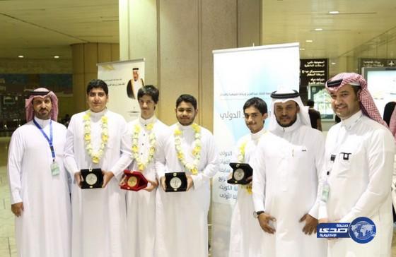 طلاب مدارس ينبع الصناعية يحصدون الذهب في أولمبياد الرياضيات الخليجي‎