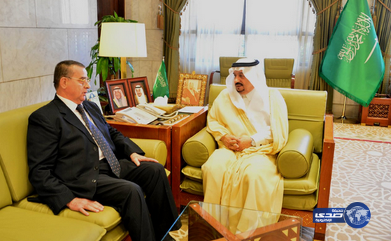 أمير منطقة الرياض يستقبل سفير دولة فلسطين لدى المملكة