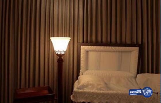 رجل يفقد وعيه بعد أن سألته جثة “أين أنا”