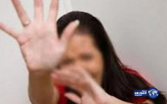 فتاة تتعرض للاغتصاب عبر الفيس بوك