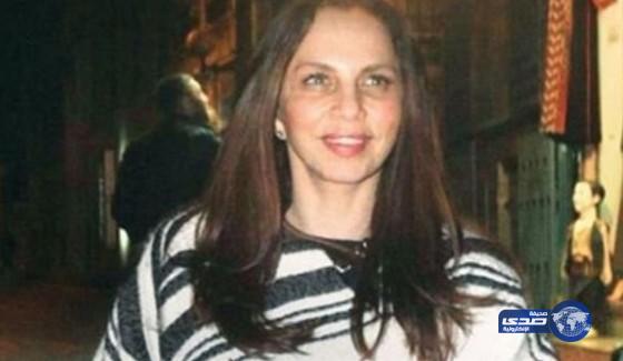 بالصور : مطربة تركية تصدم جمهورها بسبب شكلها الحقيقي