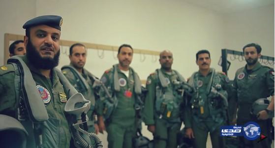 بالفيديو..العفاسي بالزي العسكري منشداً لعاصفة الحزم