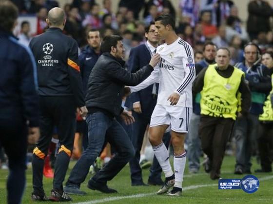مشجع أتلتيكو مدريد يعتدي على رونالدو