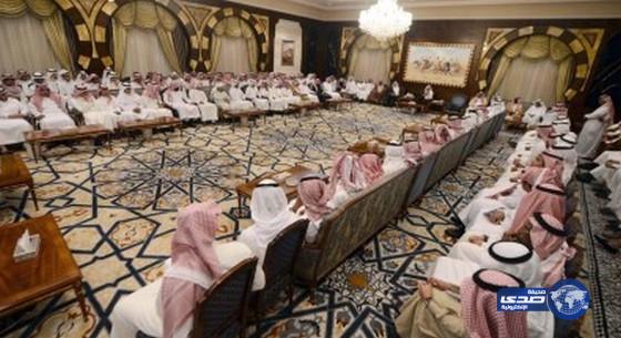1000 شخص يناقشون مع أمير مكة التكامل التنموي الوطني‎