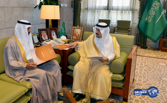الأمير فيصل بن بندر يستقبل أمين عام غرفة الرياض