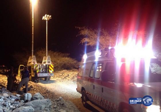 إنقاذ شخصين عالقين في إحدى المنحدرات بعقبة حميدة بمنطقة الباحة