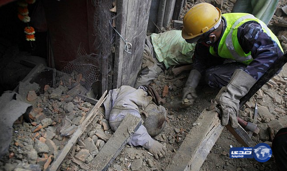 نيبال تعلن حالة «الطوارئ».. وعدد القتلى يتجاوز الـ800