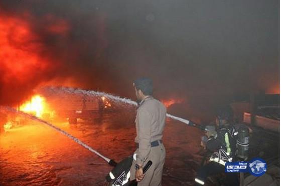 مدني مكة يخمد حريق مستودع بحي النكاسة