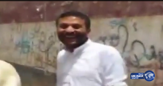 بالفيديو سكان حي في صنعاء : يدخلها سعودي ولا يدخلها حوثي