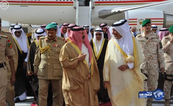ملك البحرين يصل إلى الطائف