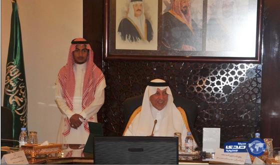 أمير منطقة مكة المكرمة يستعرض تقارير الجهات الأمنية في المنطقة