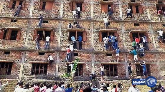 طلاب الهند &#8220;يغشون&#8221; بالامتحانات لمواجهة الضغوط
