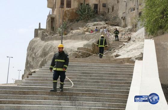 مدني مكة يسيطر على حريق منزل بجبل السيدة (صور)‎