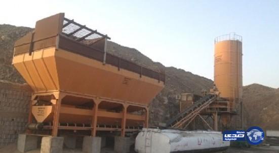 خلاط أسمنت يبتلع عاملاً يمنياً ويصرعه على الفور بمحايل عسير