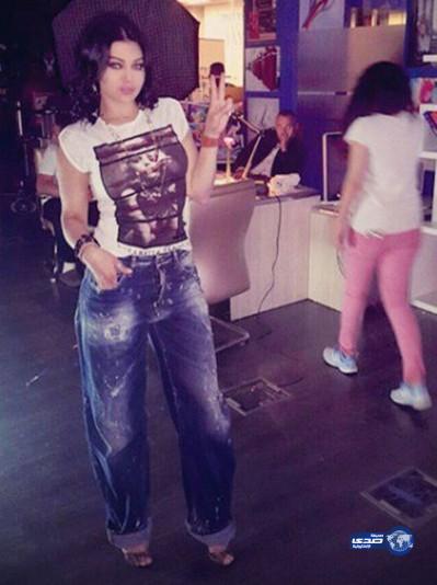 بنطلون هيفاء يثير سخرية جمهورها