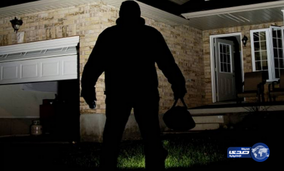 طفل ينقذ عائلته من محاولة لسرقة منزلهم