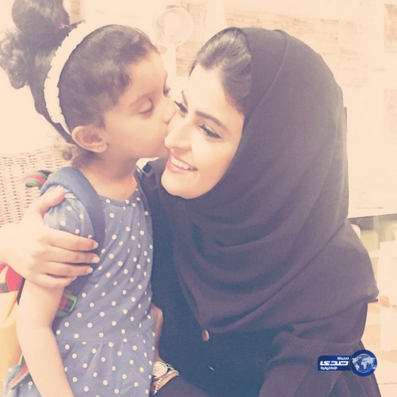 بوسة من القلب على خد عُلا..