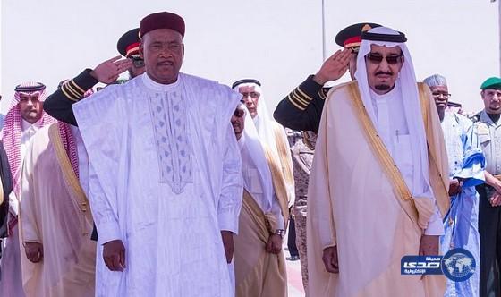 رئيس جمهورية النيجر يصل إلى الرياض