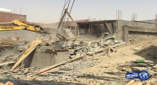 إزالة خمسة عمائر مخالفة في شوقية مكة