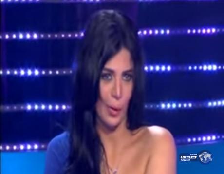 بالفيديو- ردة فعل الراقصة شمس عندما ضبطت زوجها وهو يخونها