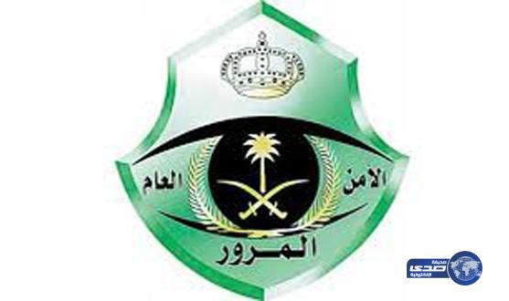 المرور: تطبيق عقوبة استخدام الجوال أثناء القيادة