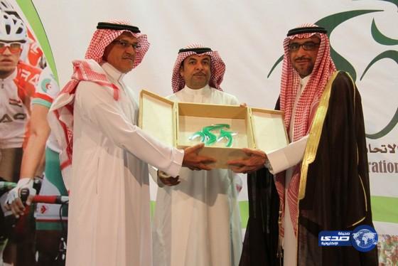 منتخب الحرس الوطني للدراجات يتوج بدرع التميز الرياضي