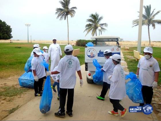 تنفيذ حملة نظافة لشواطئ مدينة ينبع الصناعية