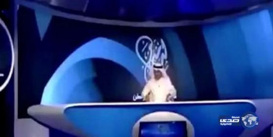 بالفيديو: مدير مستشفى كويتي على الهواء يطلب من مطعم