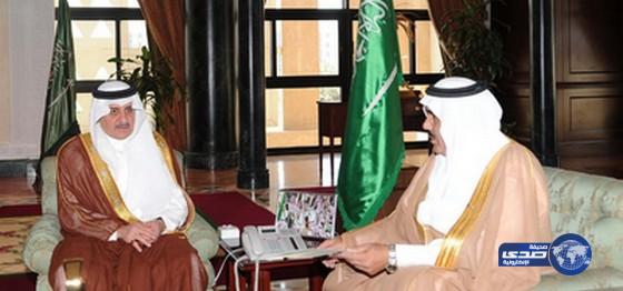 سمو الأمير فهد بن سلطان يتابع سير الاختبارات في مدارس تبوك