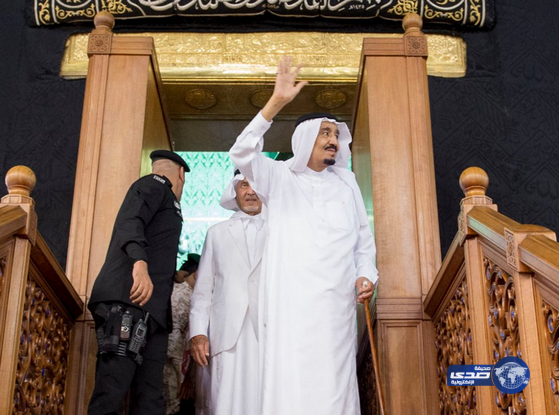 يالصور: خادم الحرمين الشريفين يزور المسجد الحرام بمكة المكرمة
