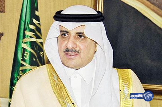 أمير منطقة تبوك يواسي أسرة الشهيد أحمد الزمهري