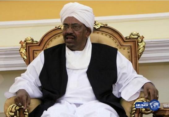 السودان: البشير يصدر مرسوما جمهوريا بحل الحكومة