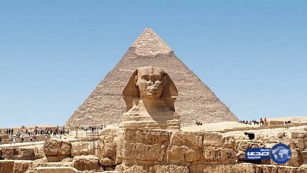 مقتل اثنين من رجال الشرطة قرب أهرامات الجيزة بمصر