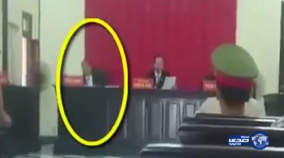 بالفيديو: قاضي فيتنامي يغفو خلال جلسة محاكمة