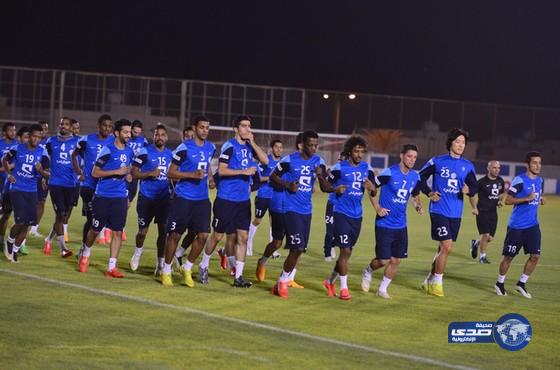 الهلال يؤدي مرانه الرئيس ويغادر غدًا إلى جدة