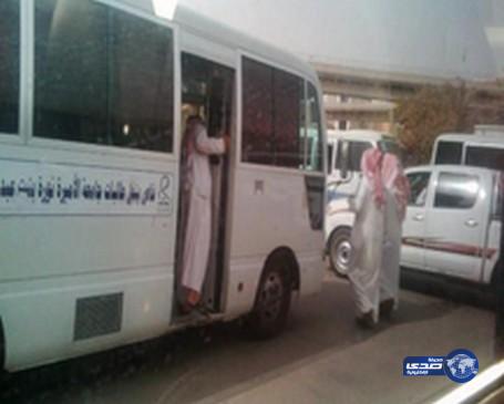 مصدر بـ”جامعة نورة”: طالبة “الباص” تستحق الطرد