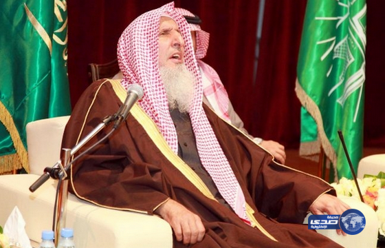 «كبار العلماء» تدعو الشباب للتبصر بالأمور وعدم الانسياق وراء عبارات وشعارات فاسدة