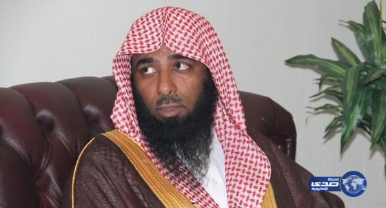 خطيب المسجد النبوي يحذِّر الشباب من الإصغاء لأصحاب الفتنة