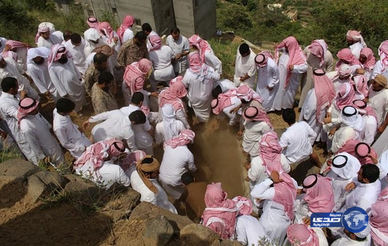 أهالي جبال فيفاء يشيعون شهيد الواجب الملازم عبدالله الفيفي