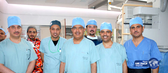 تركيب صمام أورطي لرجل وامرأة عن طريق القسطرة دون التدخل الجراحي