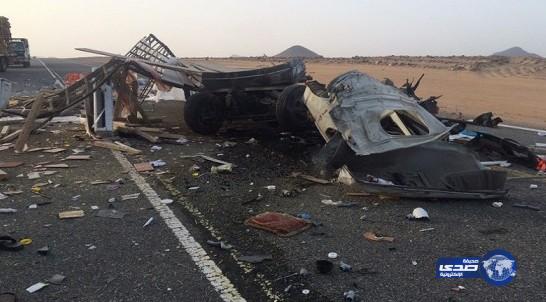 مصرع مقيم بحادث مروري على طريق تربة الطائف