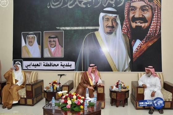 أمير جازان ينقل تعازي القيادة الرشيدة لأسرتي الشهيدين منقري والفيفي