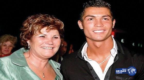 الشرطة الإسبانية تحتجز والدة رونالدو